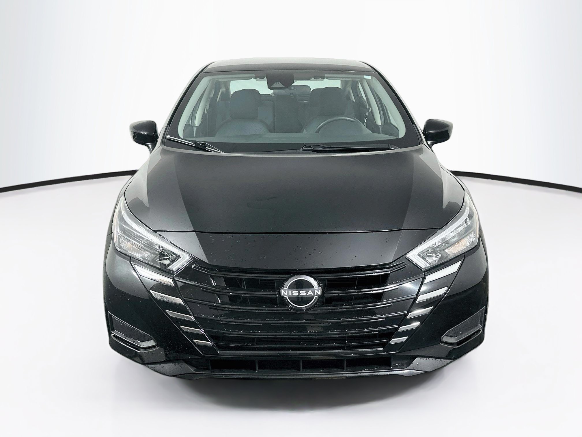 Used 2025 Nissan Versa SV FWD image 2