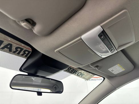 Used 2023 Nissan Sentra SV FWD image 19