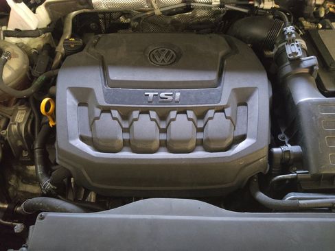 Used 2021 Volkswagen Tiguan S FWD image 30