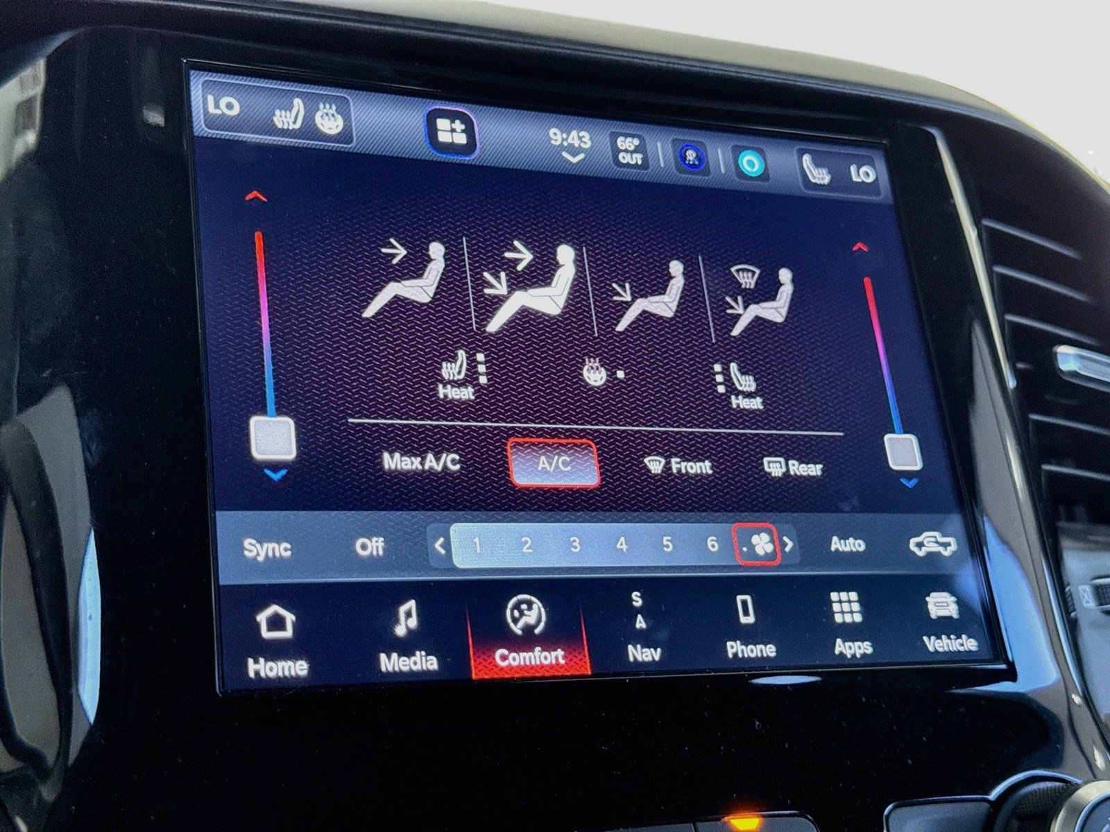 Used 2023 RAM 1500 Big Horn AWD/4WD image 12