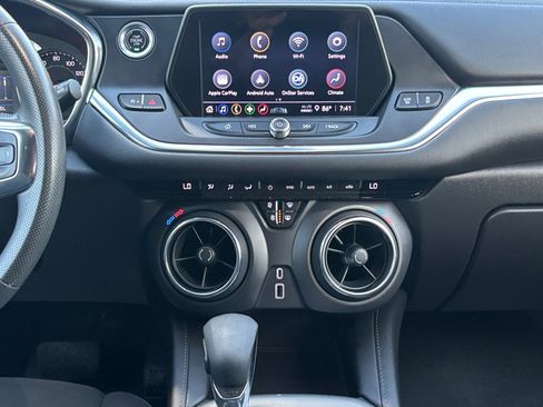 Used 2022 Chevrolet Blazer LT image 3