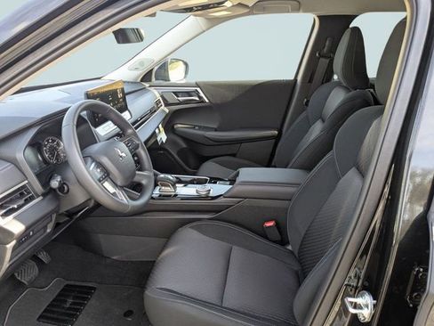 New 2026 Mitsubishi Outlander ES image 19