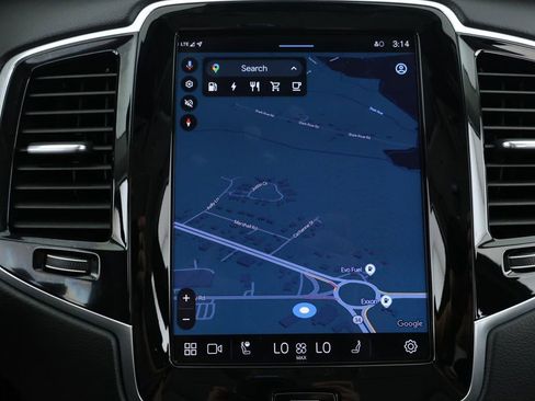 Used 2023 Volvo XC90 T8 Ultimate w/ Protection Package Premier image 19