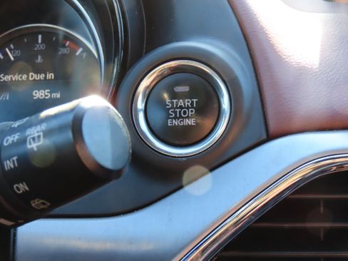 Used 2018 MAZDA CX-9 Signature image 29