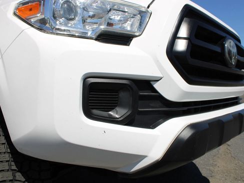 Used 2020 Toyota Tacoma SR AWD/4WD image 5