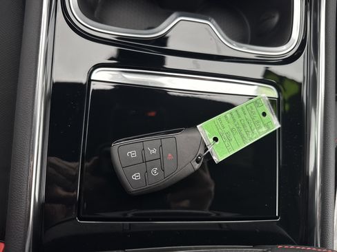 New 2026 Chevrolet Traverse RS image 33