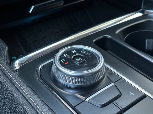 Used 2024 Ford Expedition XLT image 22