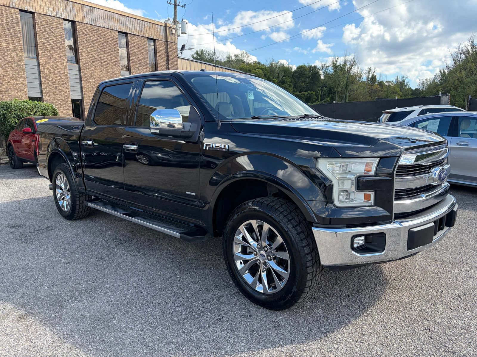 Used 2015 Ford F150 Lariat w/ Equipment Group 502A Luxury RWD image 3