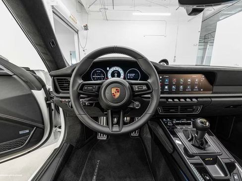 Used 2025 Porsche 911 GT3 image 7