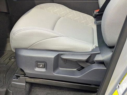 Used 2025 Toyota Tacoma SR5 image 4