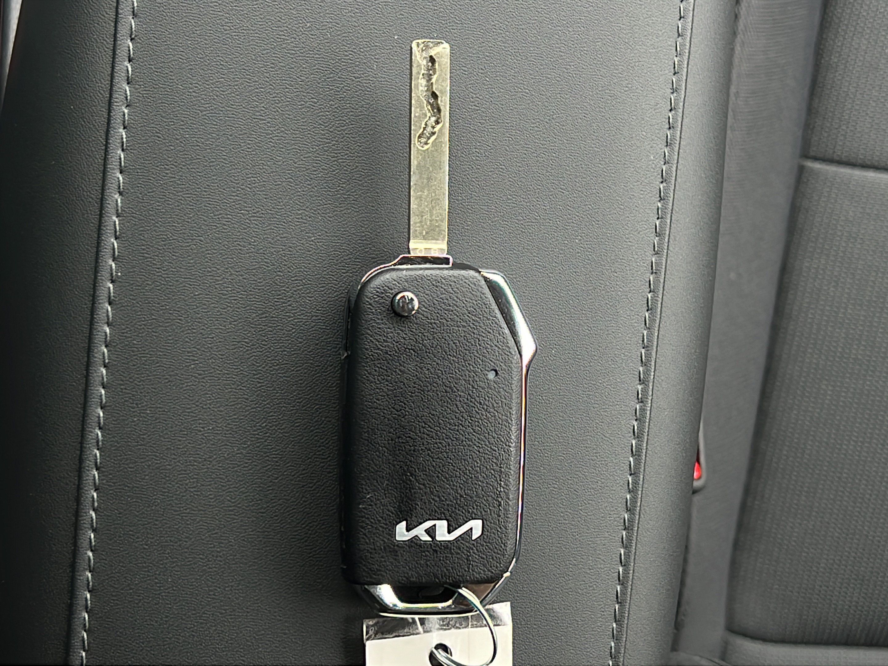 New 2026 Kia Niro LX FWD image 21