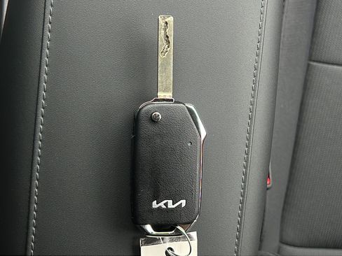 New 2026 Kia Niro LX FWD image 21