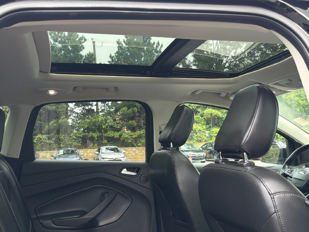 Used 2018 Ford Escape Titanium w/ Ford Safe & Smart Package AWD/4WD image 16