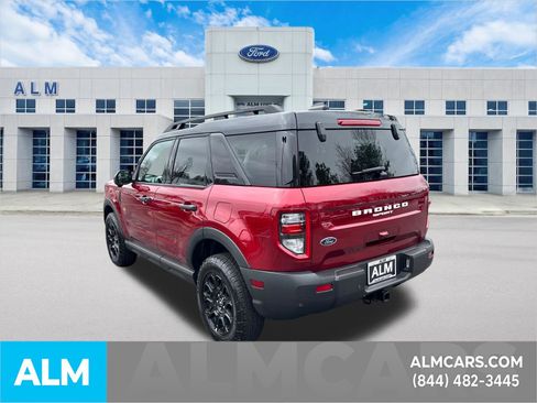 Used 2025 Ford Bronco Sport Badlands image 9