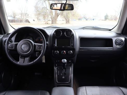 Used 2016 Jeep Patriot High Altitude image 16