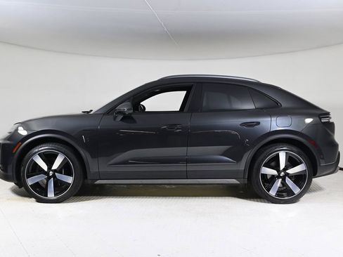 New 2025 Porsche Macan 4S Electric image 2