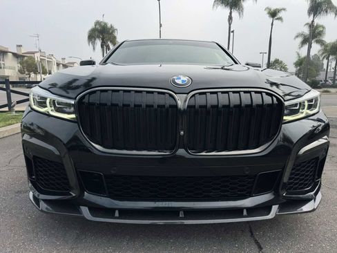 Used 2020 BMW 740i w/ M Sport Package image 12