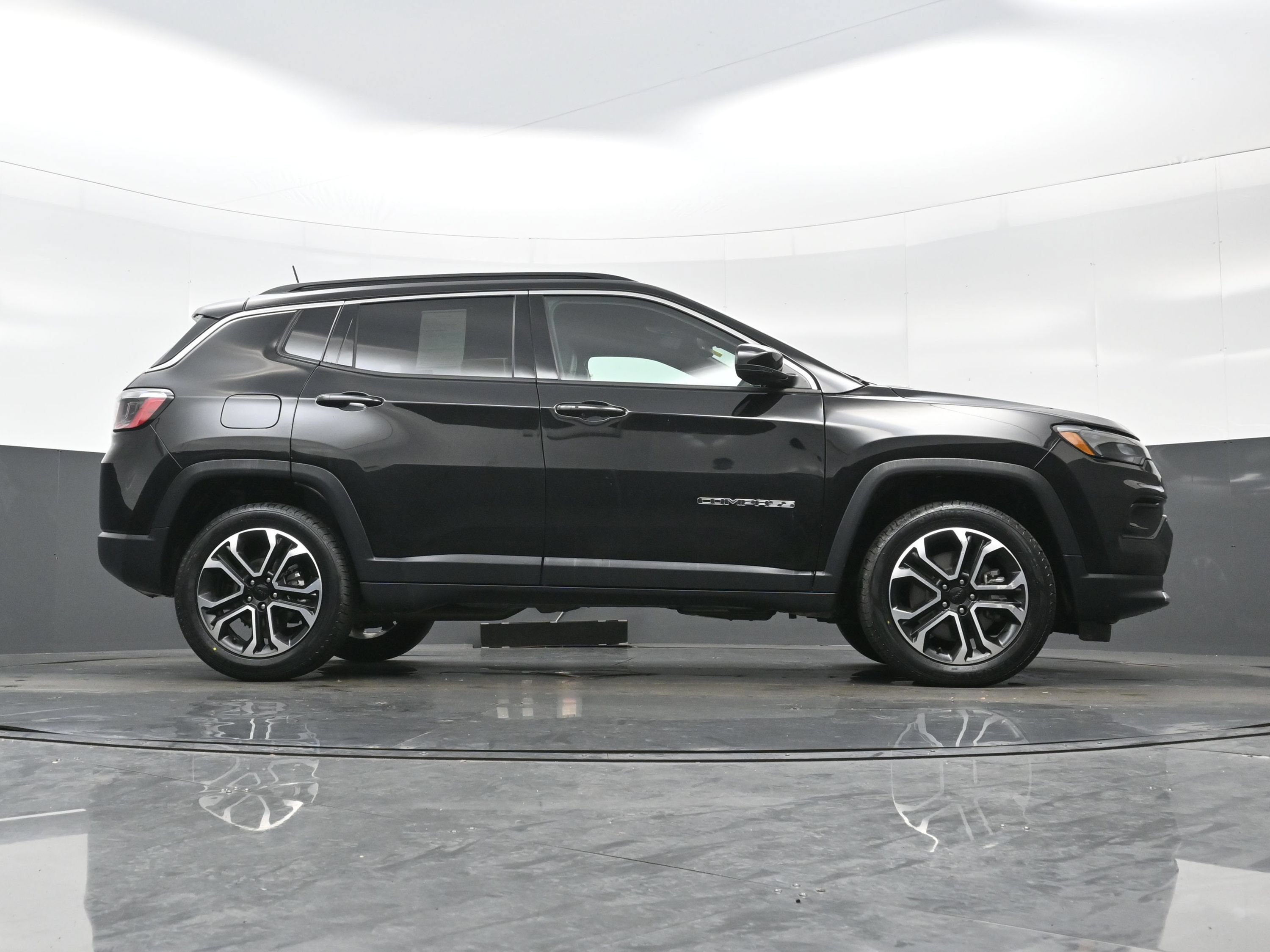 Used 2023 Jeep Compass Limited AWD/4WD image 27