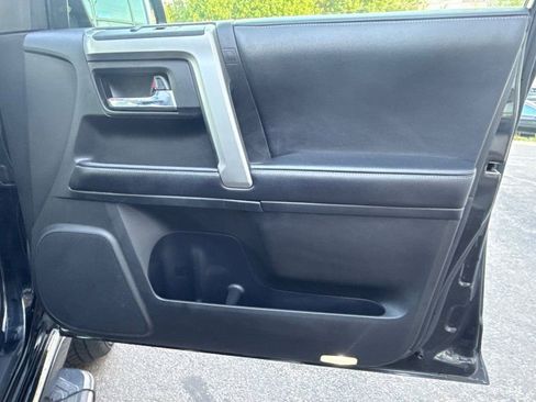 Used 2017 Toyota 4Runner Limited AWD/4WD image 15