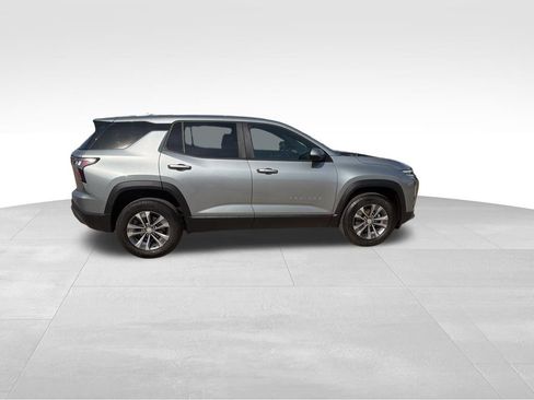 Used 2025 Chevrolet Equinox LT image 11