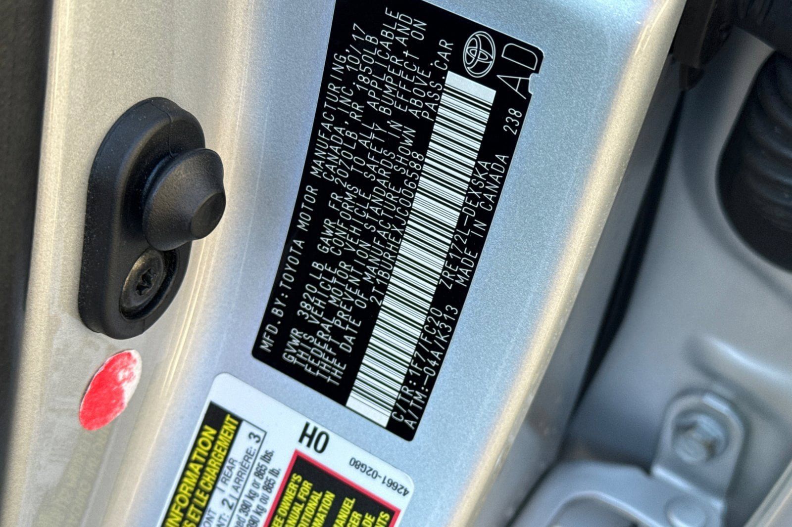 Used 2018 Toyota Corolla SE FWD image 32