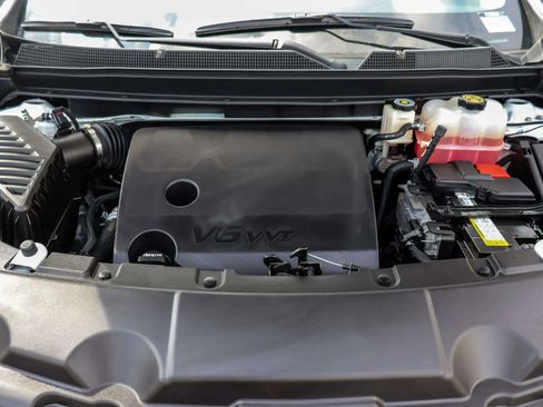 Used 2021 Chevrolet Traverse RS w/ LPO, Floor Liner Package image 33