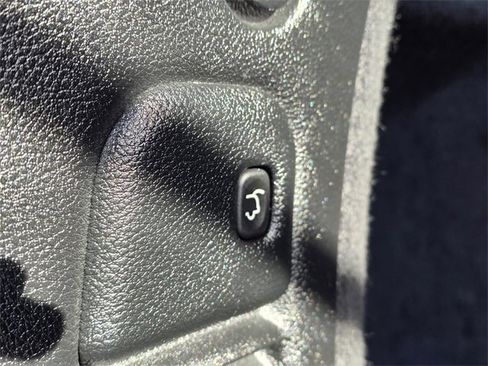 Used 2018 Dodge Durango SRT w/ Technology Group image 31