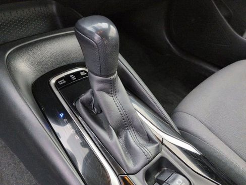 Used 2021 Toyota Corolla LE image 22