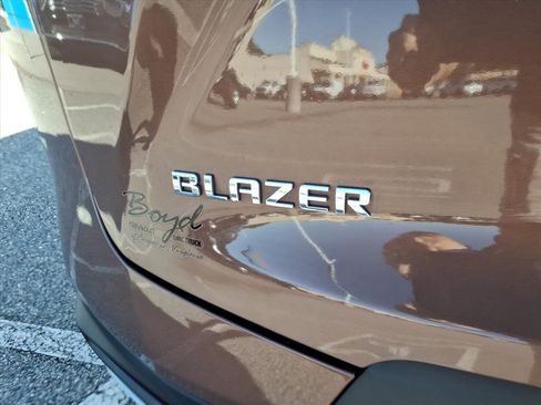 Used 2024 Chevrolet Blazer LT w/ Convenience Package image 5