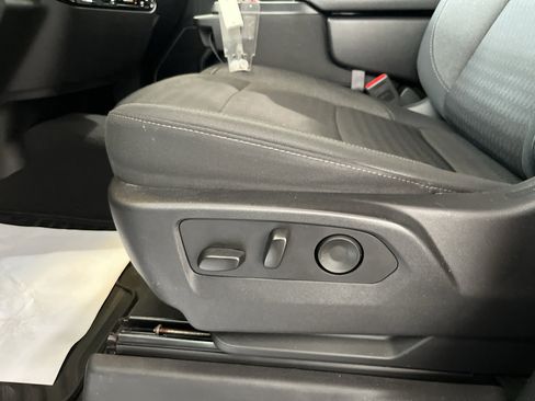 Used 2025 Chevrolet Silverado 1500 LT RWD image 12