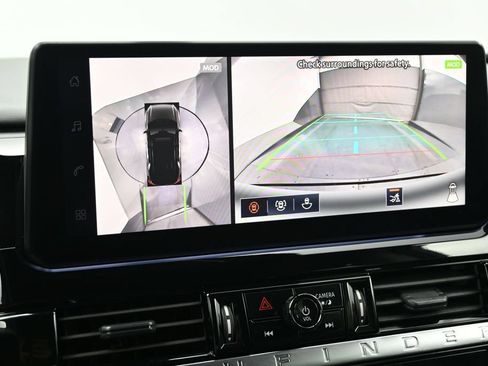 Used 2026 Nissan Pathfinder SL FWD image 16