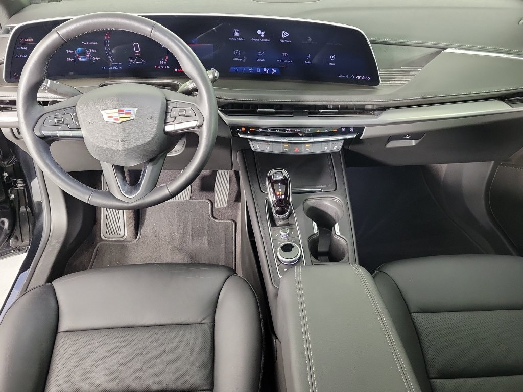 Used 2024 Cadillac XT4 Premium Luxury FWD image 16