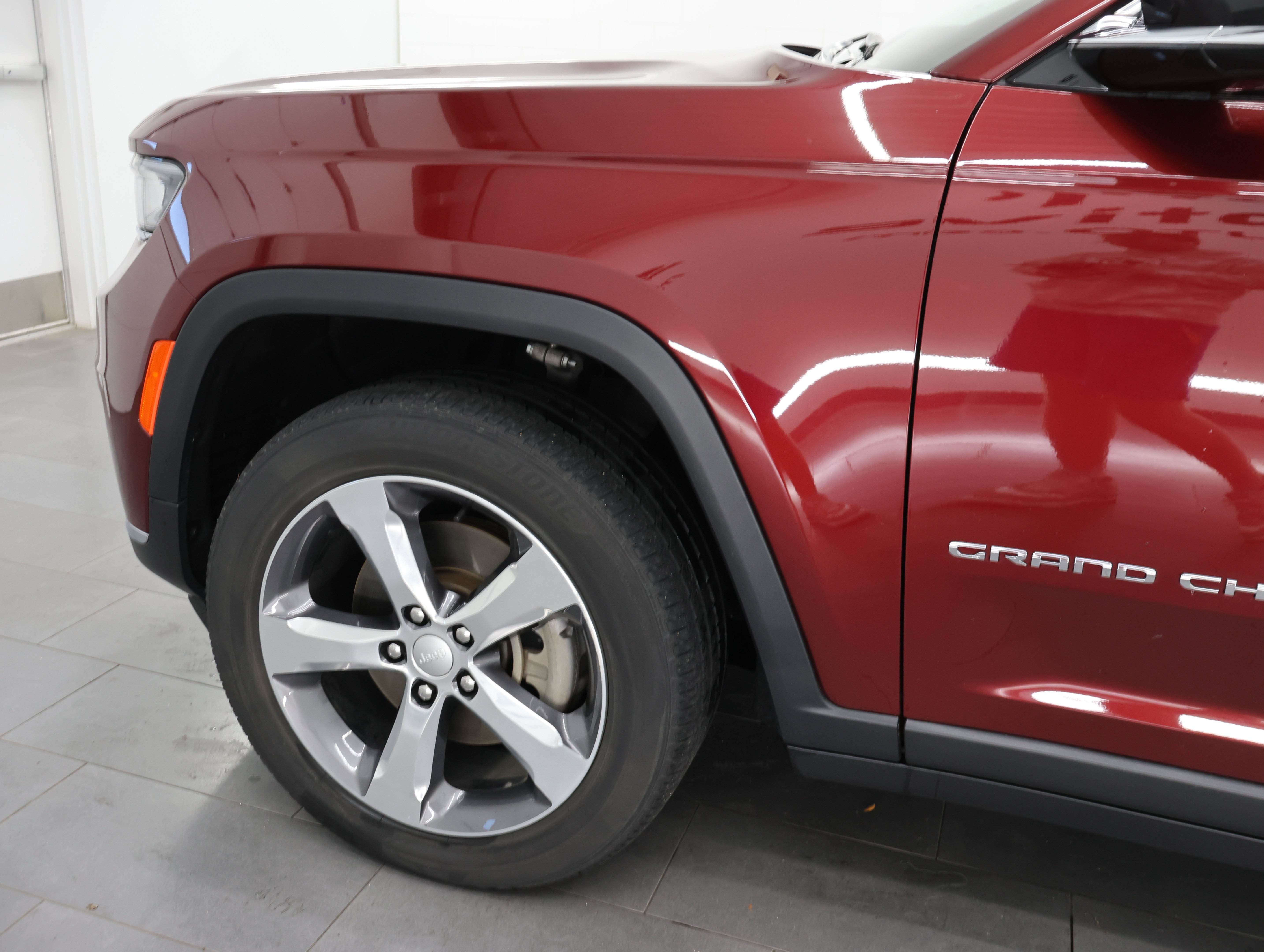Used 2021 Jeep Grand Cherokee L Limited w/ Trailer Tow Group (B) AWD/4WD image 34