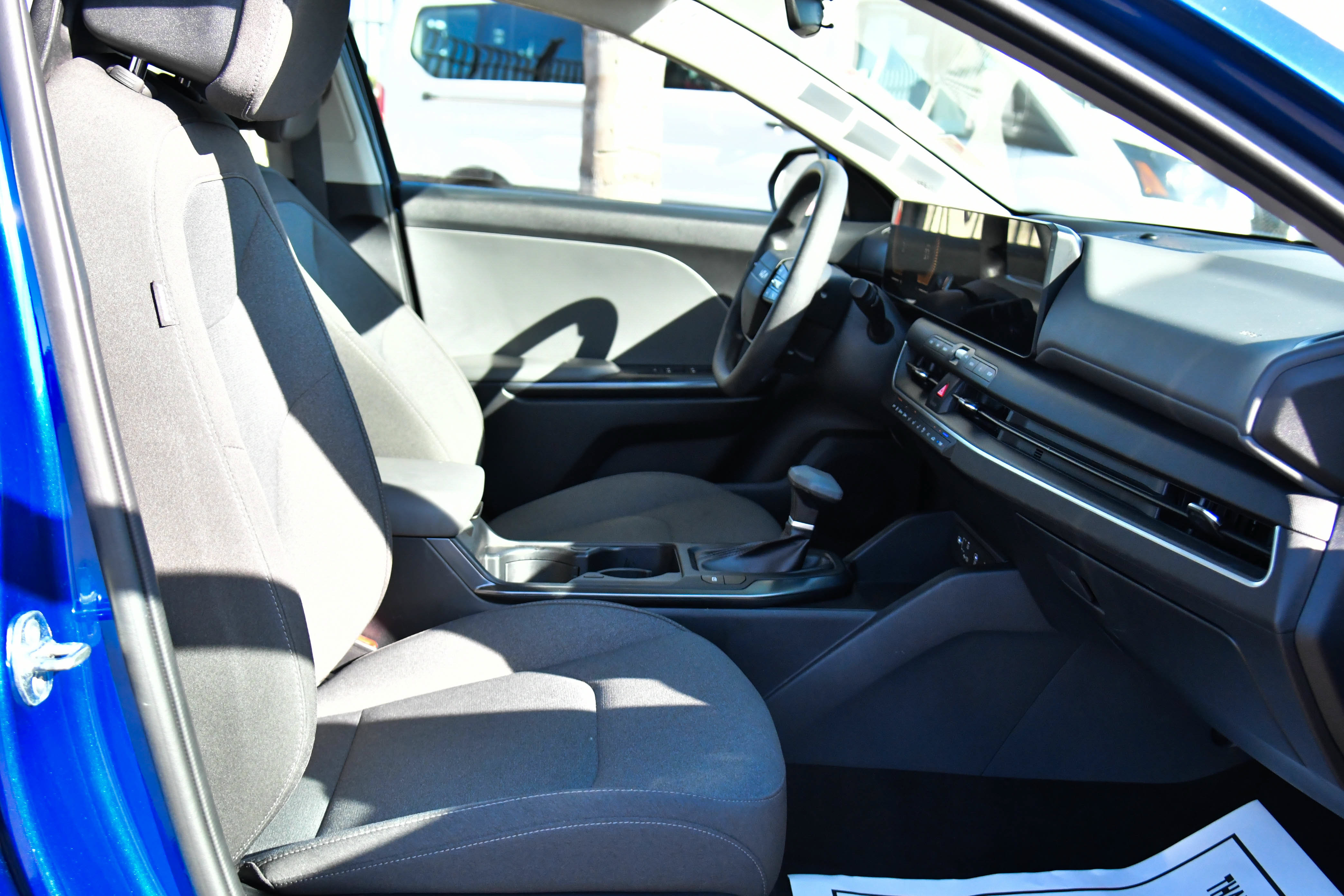 Used 2025 Kia K4 FWD image 44