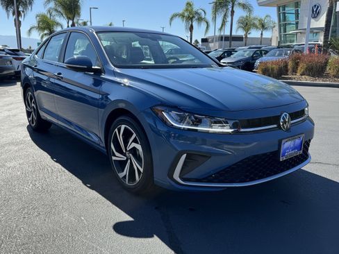 New 2025 Volkswagen Jetta SEL image 2