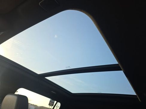 Used 2021 Chevrolet Suburban RST image 26