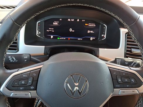 Used 2022 Volkswagen Atlas SE image 19