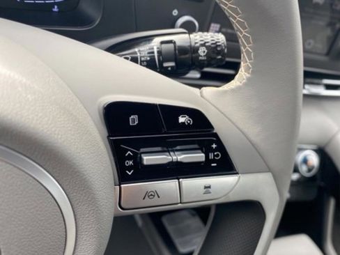 New 2026 Hyundai Elantra SEL Sport FWD image 17