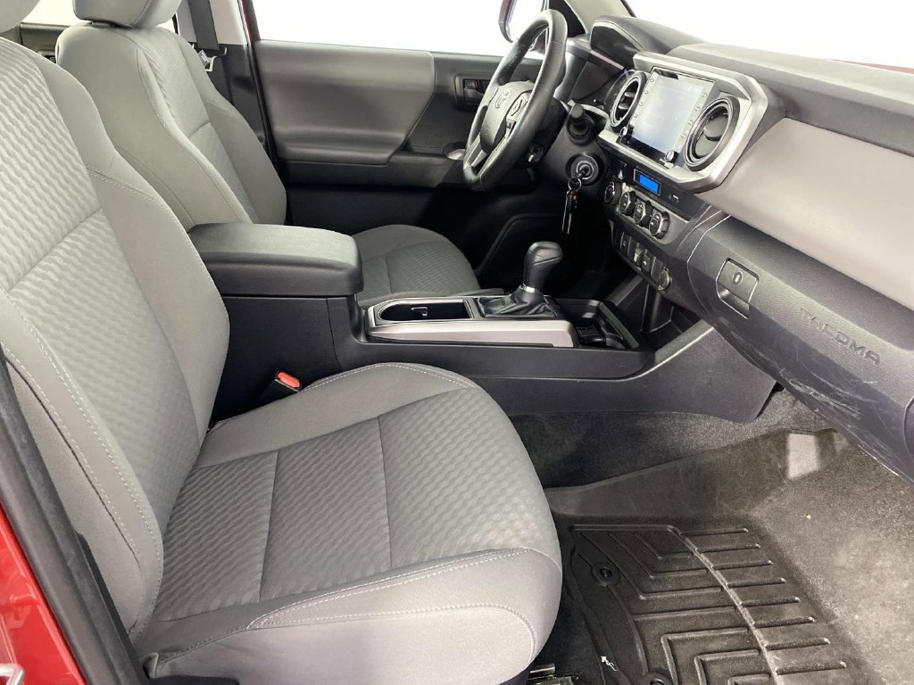Used 2021 Toyota Tacoma SR5 AWD/4WD image 11