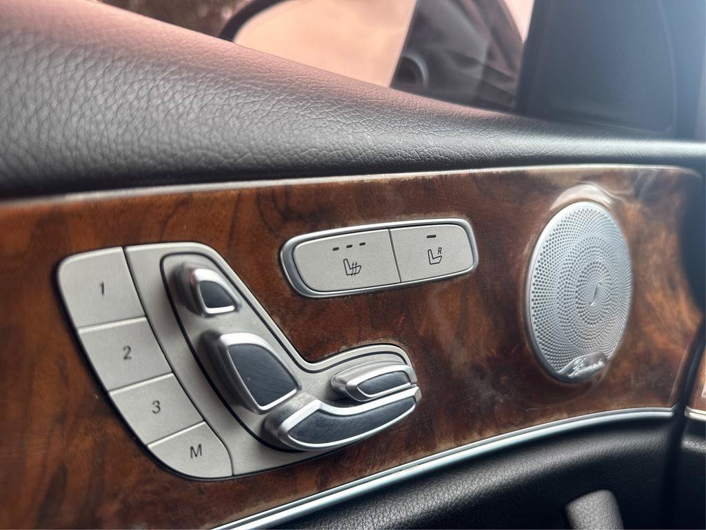 Used 2018 Mercedes-Benz E 300 image 35