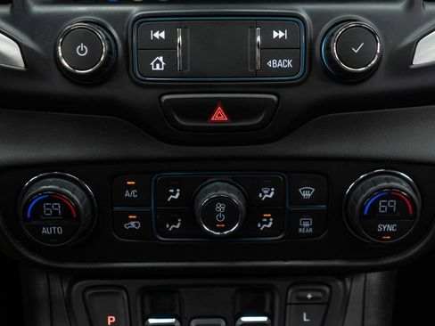 Used 2020 GMC Terrain SLT w/ Preferred Package image 23