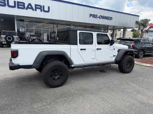 Used 2021 Jeep Gladiator Sport w/ Trailer Tow Package AWD/4WD image 3