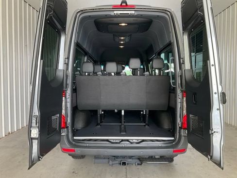 Used 2024 Mercedes-Benz Sprinter 2500 image 16