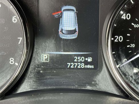 Used 2017 Nissan Rogue S image 12