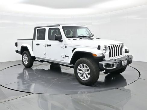 Used 2023 Jeep Gladiator Sport image 65