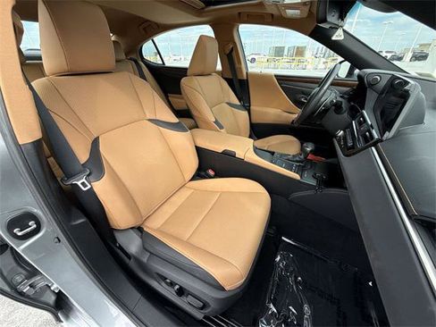 Certified 2022 Lexus ES 350 w/ Premium Package image 26