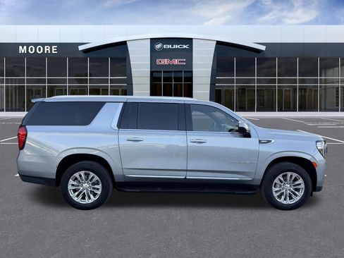 Used 2024 GMC Yukon XL SLT RWD image 2