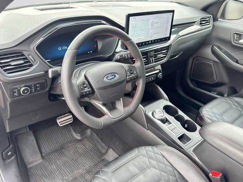 Used 2023 Ford Escape ST-Line Elite w/ Premium Technology Package AWD/4WD image 2