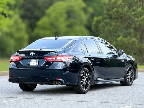 Used 2019 Toyota Camry SE FWD image 11