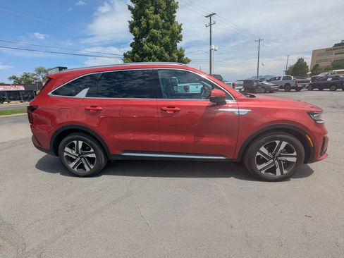 Used 2023 Kia Sorento SX Prestige AWD/4WD image 2